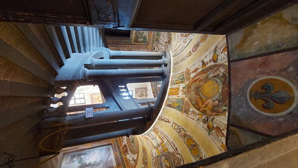 Caprarola: Private Villa Farnese Guided Tour With Entry - Key Points