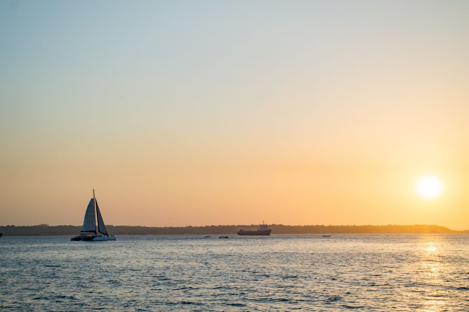 Cartagena De Indias: 2-Hour Sunset Cruise - Key Points