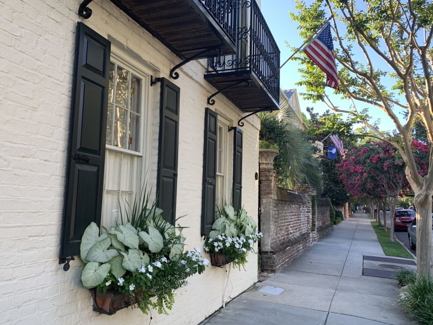 Charleston: Historical Walking Tour With Storytelling - Key Points