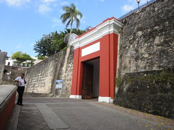 Chiliboats Tours Unique Experience in Old San Juan - Key Points