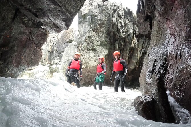 Coasteering on Irelands Wild Atlantic Way - Good To Know