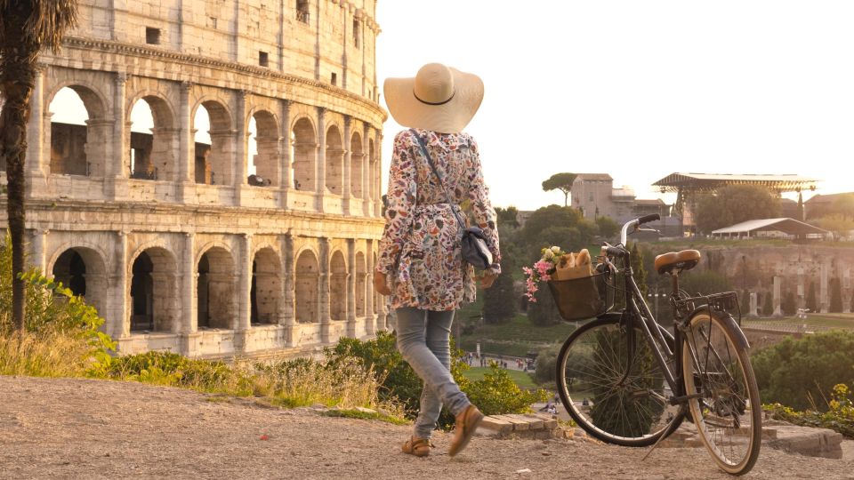 Colosseum & Forum Small Group Tour With an Archaeologist - Key Points