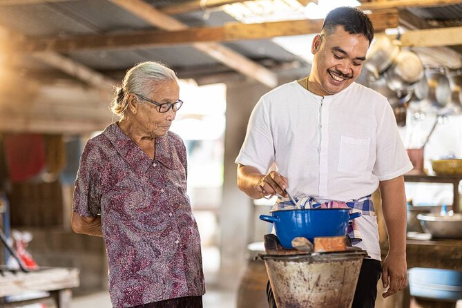 Cooking Class by Samui Native Instructor Geng and O Family - Key Points