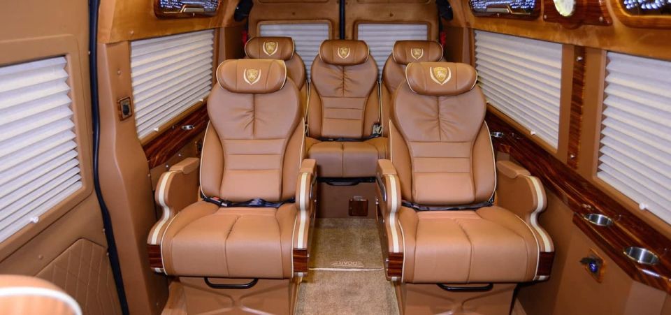 Daily Transfer Hanoi - Halong - Hanoi in Luxury Limousine - Key Points