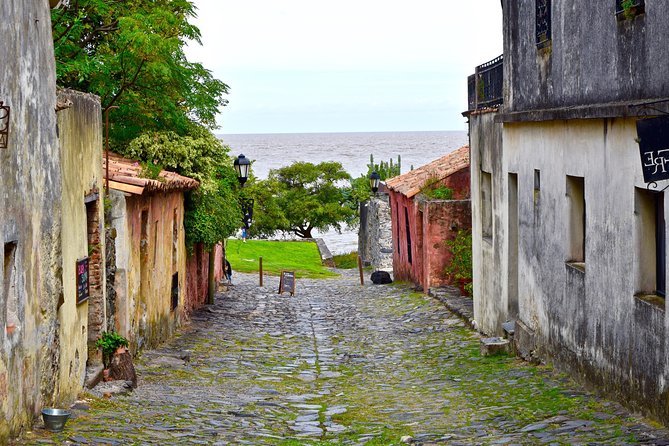 Day Trip to Colonia From Montevideo - Key Points