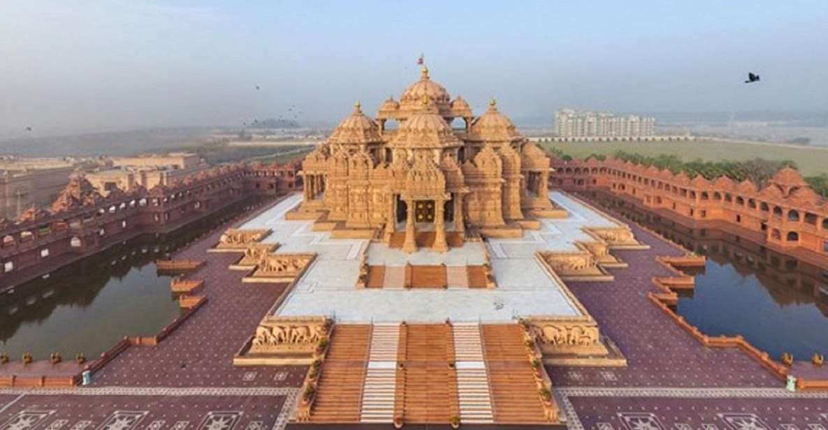 Delhi Temples and Spirituals Sites Day Tour - Key Points