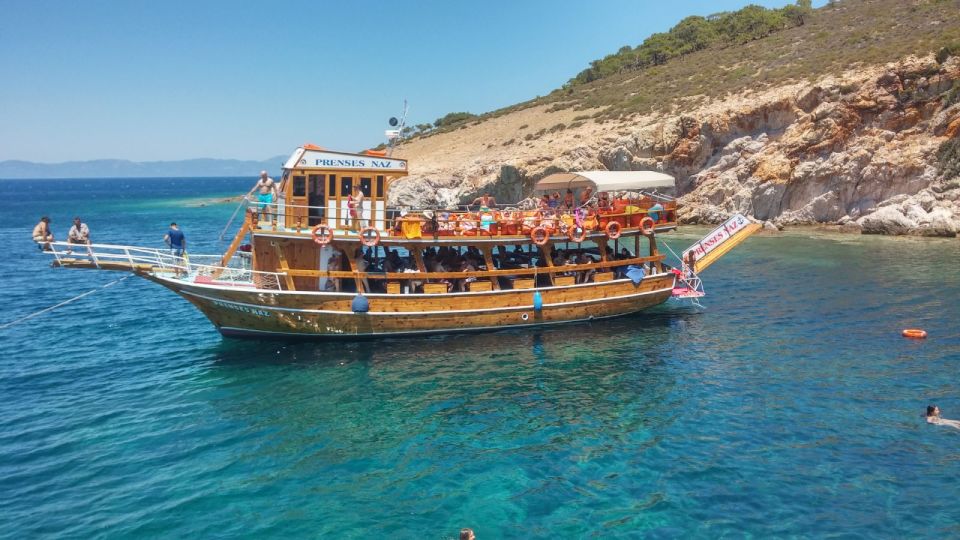 Didim/Altinkum: Lazy Day Boat Trip W/Bbq Lunch