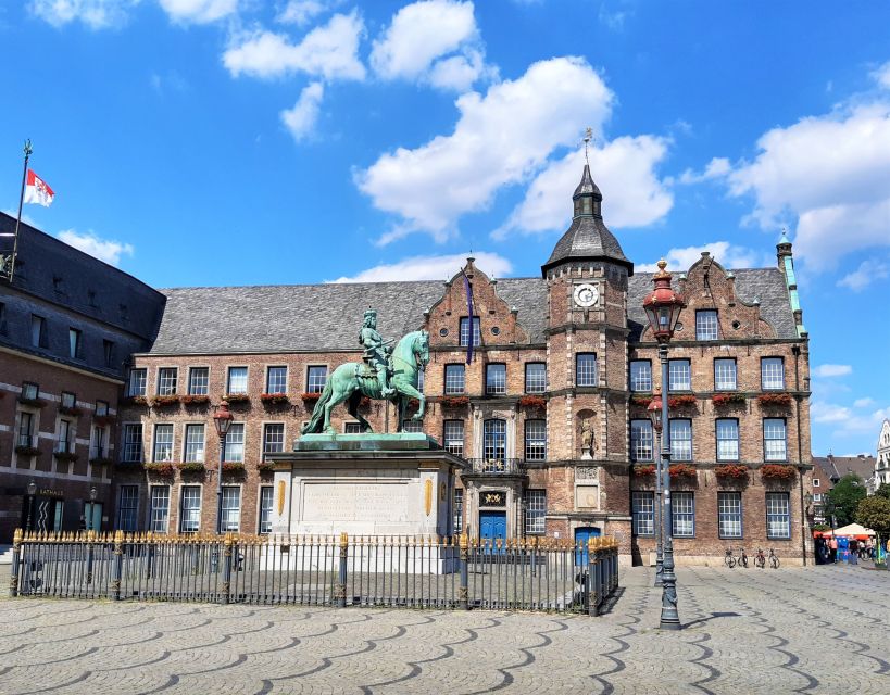 Dusseldorf: Old Town & Altbier Tour - Key Points