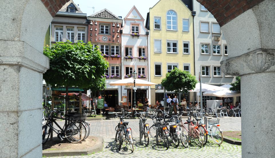 Düsseldorf: Old Town Guided Tour - Key Points