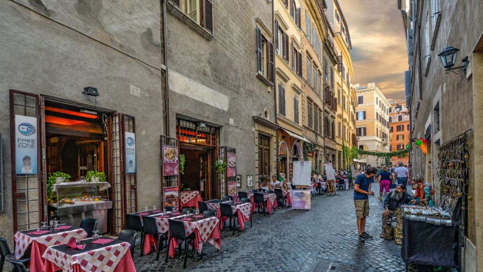 Eat as the Romans Do: Trastevere Street Food Experience - Key Points