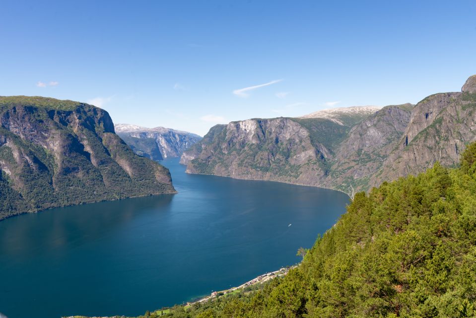 Flam: Spectacular Stegastein Viewpoint Tour With Shuttle Bus - Good To Know