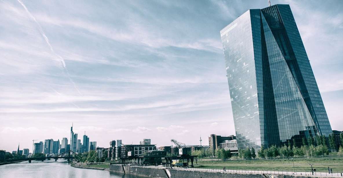 Frankfurt: Private Guided Tour With Transportation - Key Points