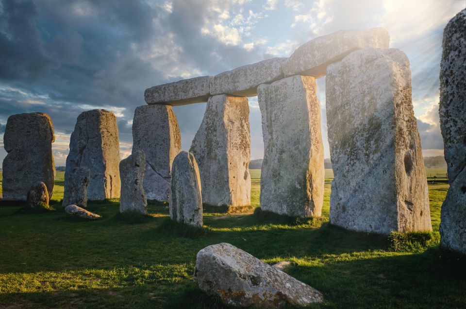 From Bath: Private Stonehenge and Bath Tour With Pickup - Key Points