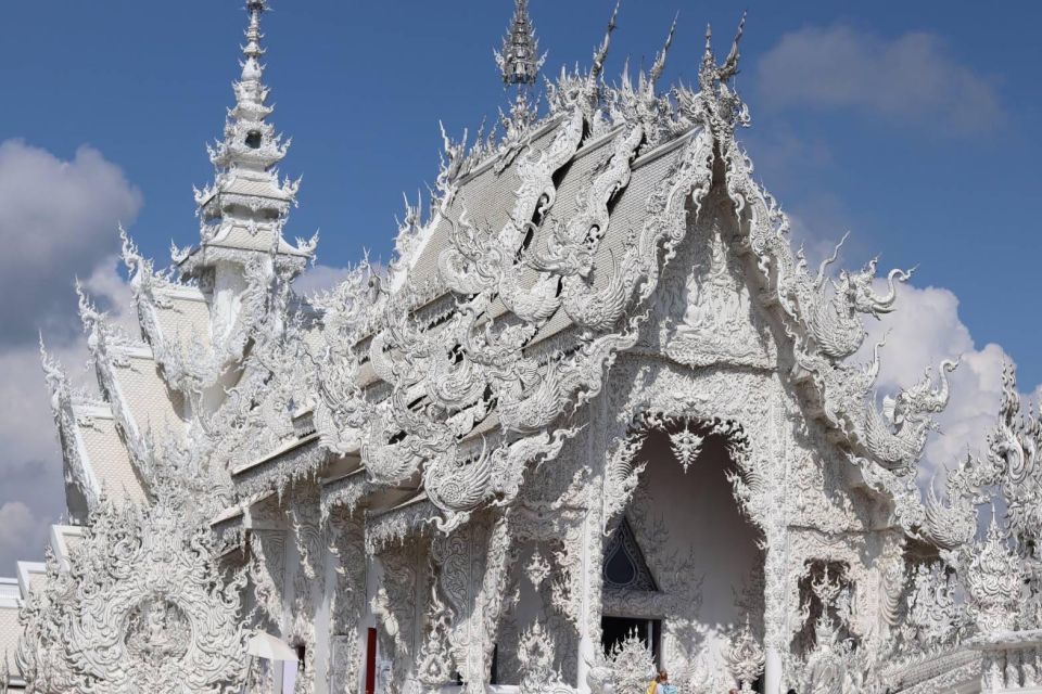 From Chiang Mai: Chiang Rai White & Blue Temple, Black House - Key Points