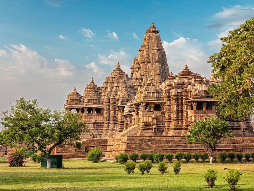 From Khajuraho: Full-Day Sightseeing Tour With Tiger Safari - Tour Overview