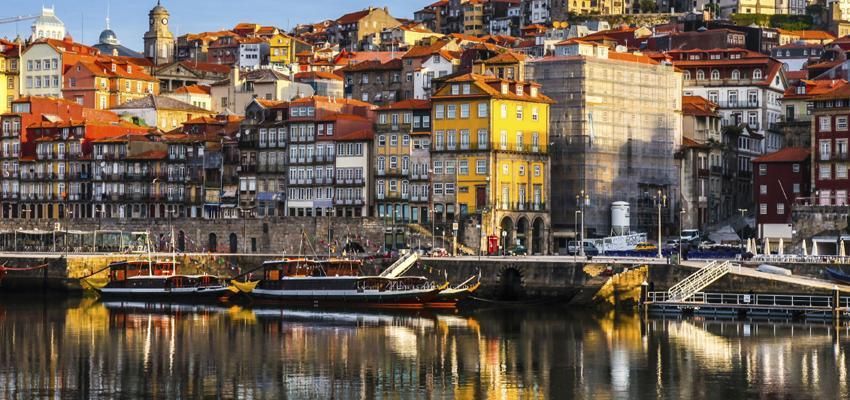 From Lisbon: Discover City of Porto – Guided Tour