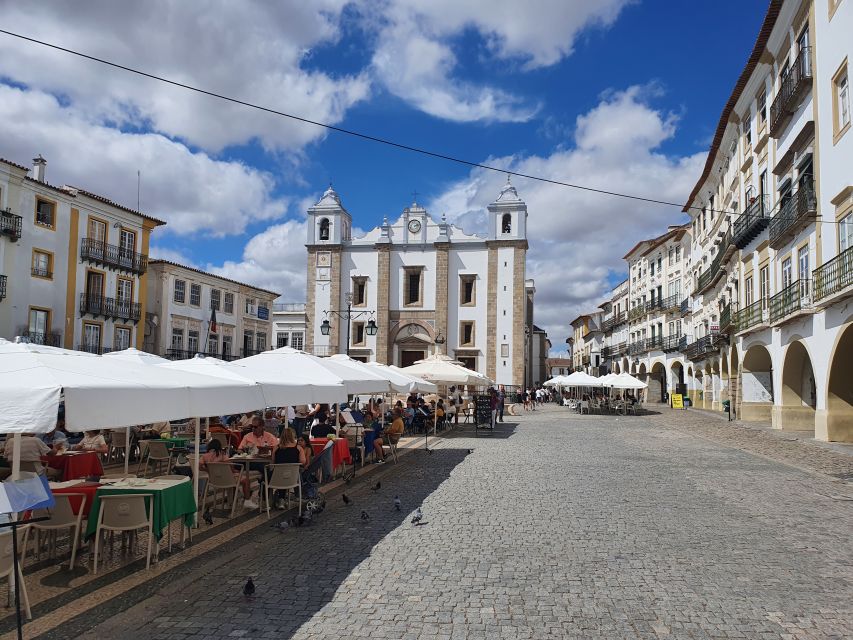 From Lisbon: Evora and Monsaraz Full-Day Tour