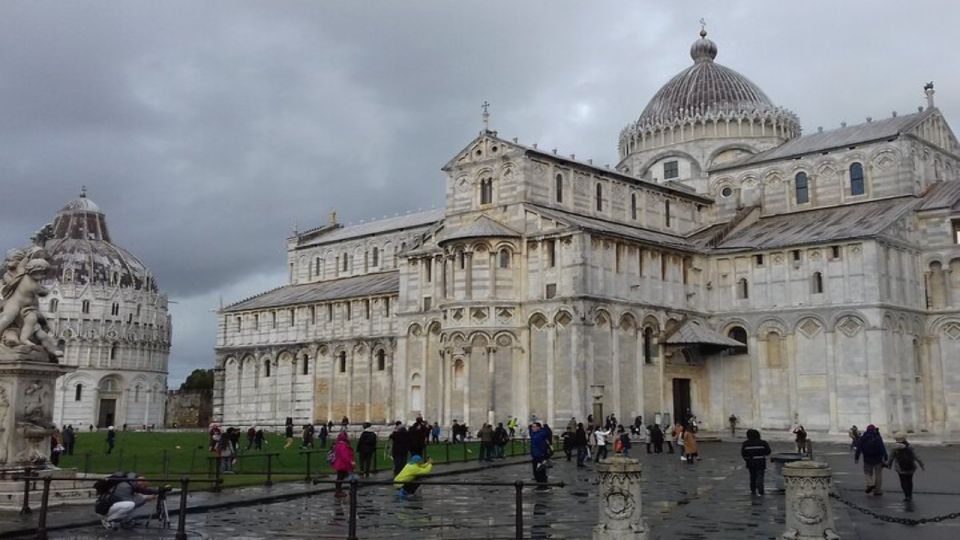 From Livorno: Guided Day Trip to Florence and Pisa by Bus - Key Points