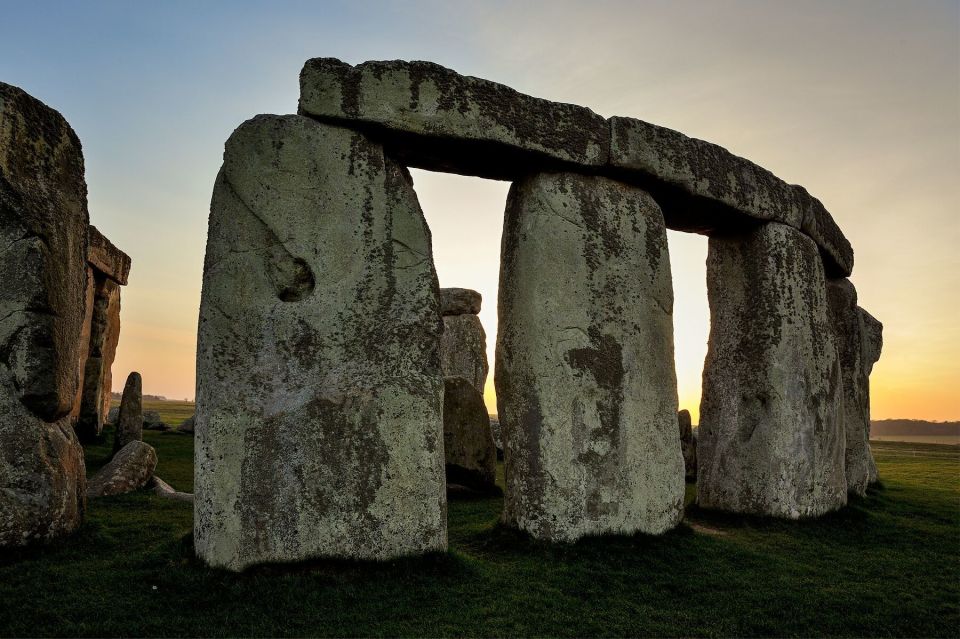 From London: Private Stonehenge and Bath Guided Tour - Key Points