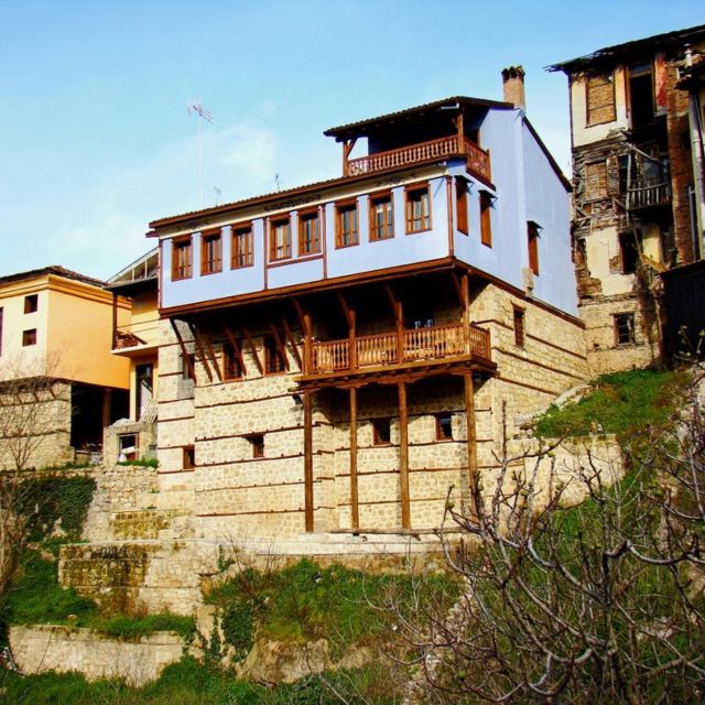 From Thessaloniki: Vergina & Veria Private Day Trip - Key Points