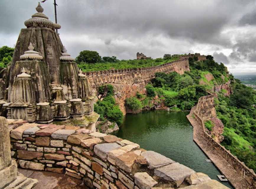 From Udaipur: Private Day Trip to Chittorgarh Fort - Key Points