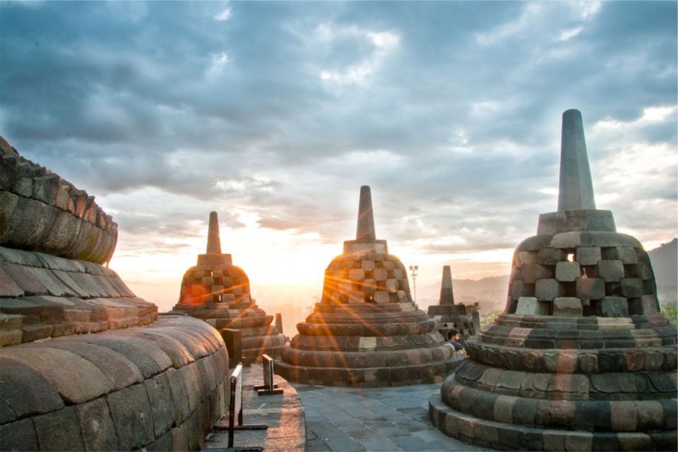 From Yogyakarta: Borobudur, Mount Bromo, and Ijen 4-Day Tour - Key Points