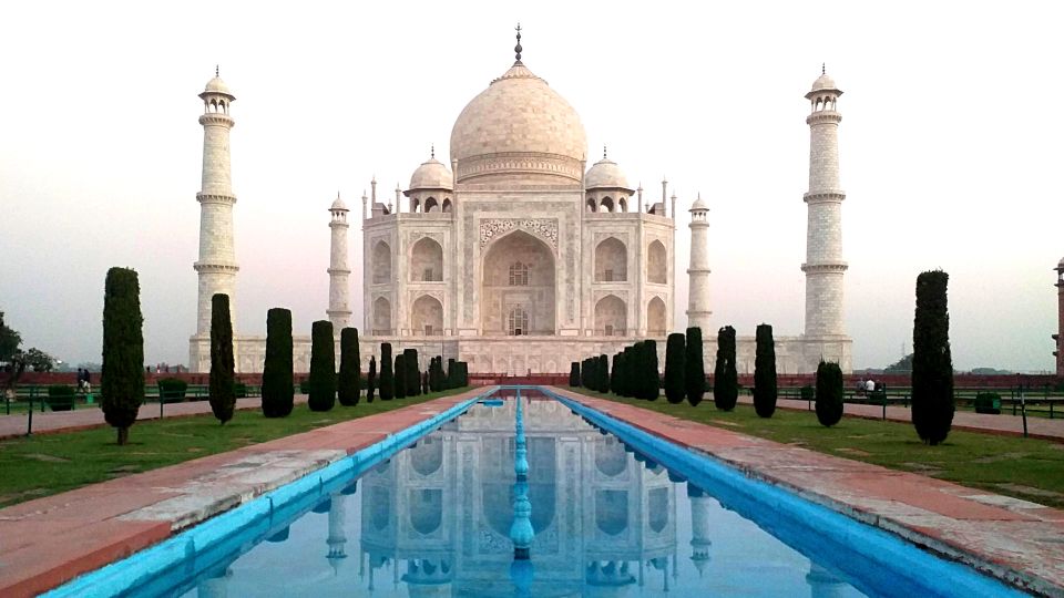 Full Day Agra Tour With Tour Guide - Key Points