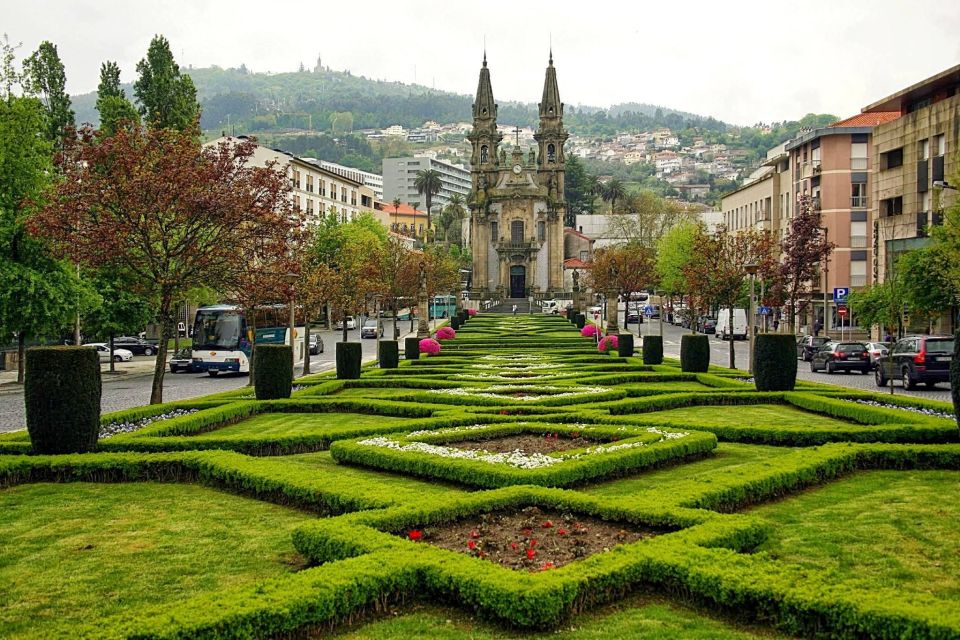 Full-Day Braga & Guimarães Semi-Private Tour With Lunch