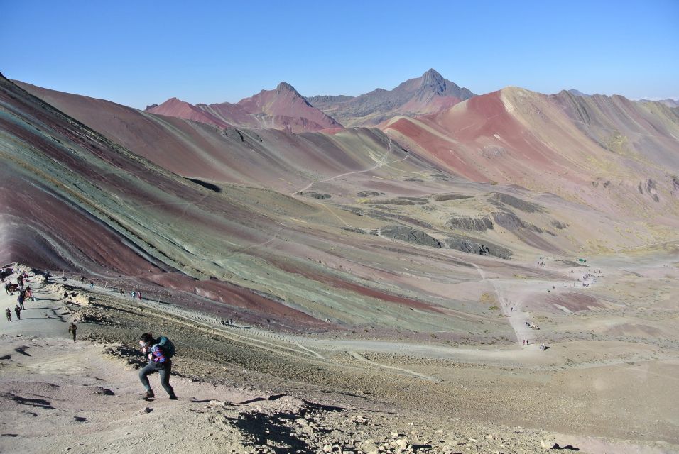 Full Day Rainbow Mountain and Red Valley – Private Service - Key Points