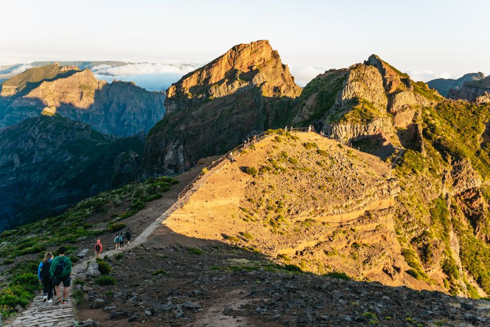 Funchal: Sunrise Hike From Pico Do Arieiro to Pico Ruivo - Key Points