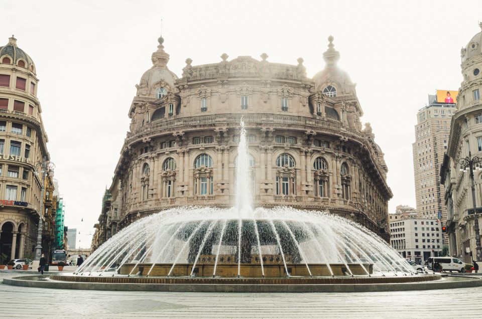 Genoa: Historical Center Photography Walking Tour With Snack - Key Points