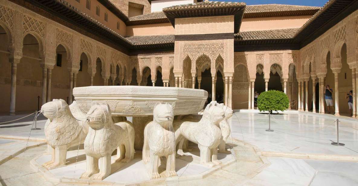 Granada: Alhambra Small Group Tour With Nasrid Palaces - Key Points
