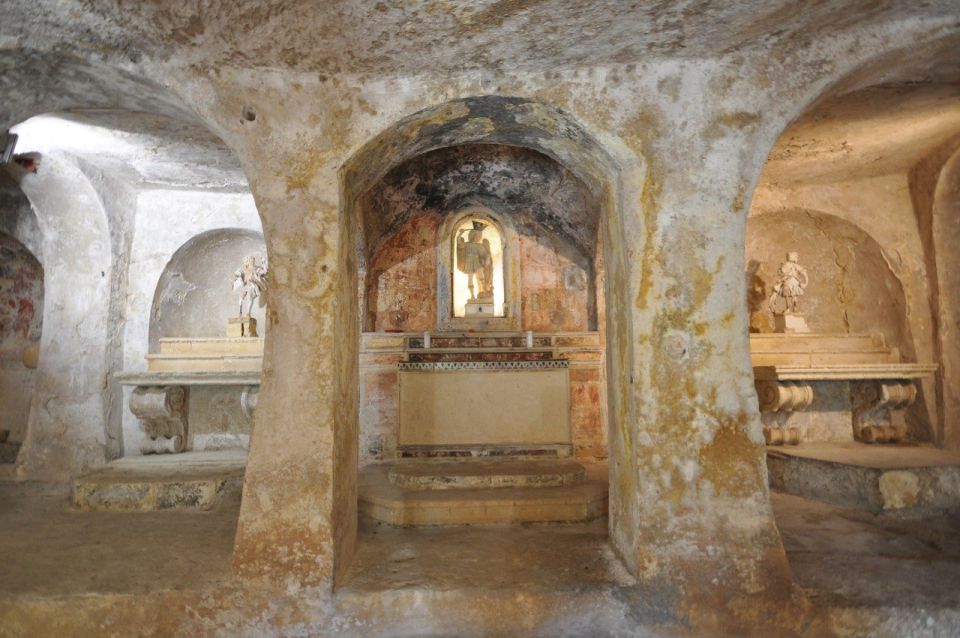 Gravina: Entrance to the Rock Church of San Michele Delle Grotte - Key Points