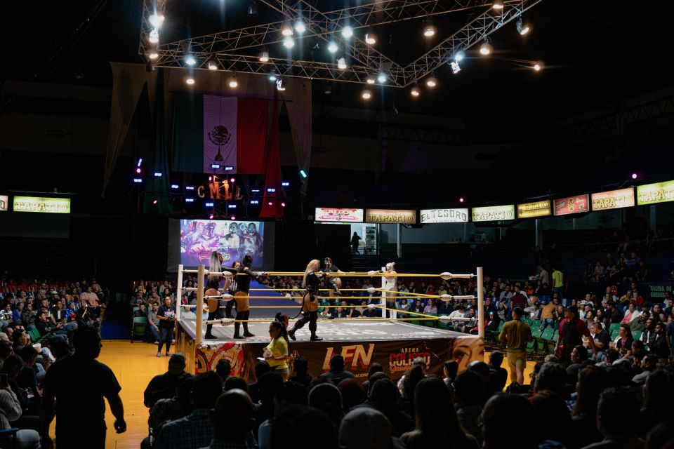 Guadalajara: Let's Go to the Wrestling! - Lucha Libre: Mexicos Cultural Icon