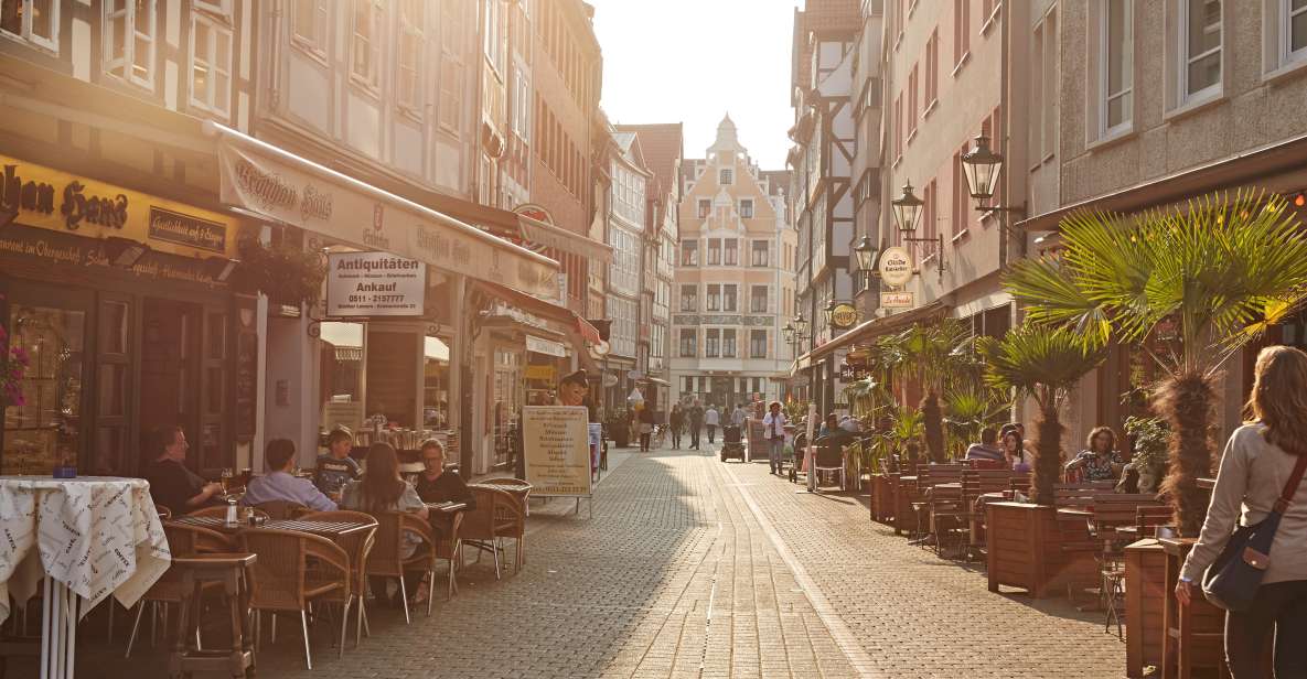 Hannover: Guided Old Town Walking Tour - Key Points