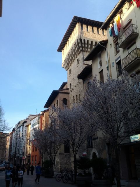 Hidden Gem of the Basque Country: Vitoria Walking Tour - Key Points