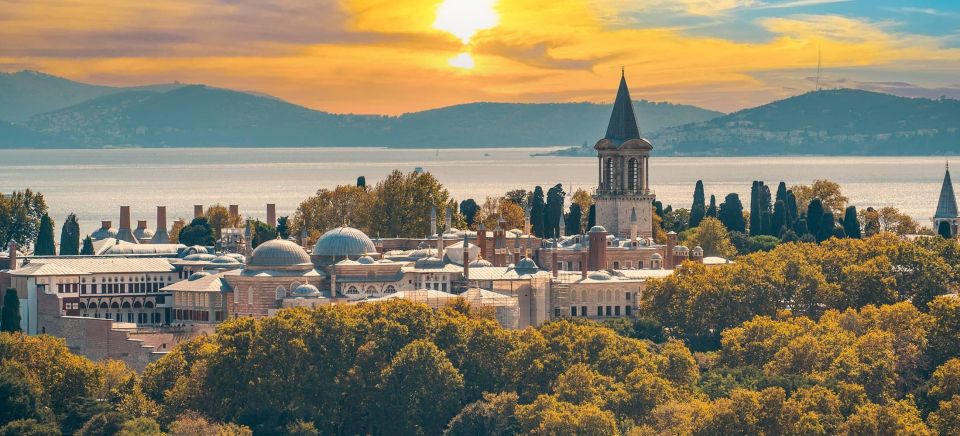 Istanbul: Topkapi Palace Skip-the-Line Ticket & Guided Tour - Key Points