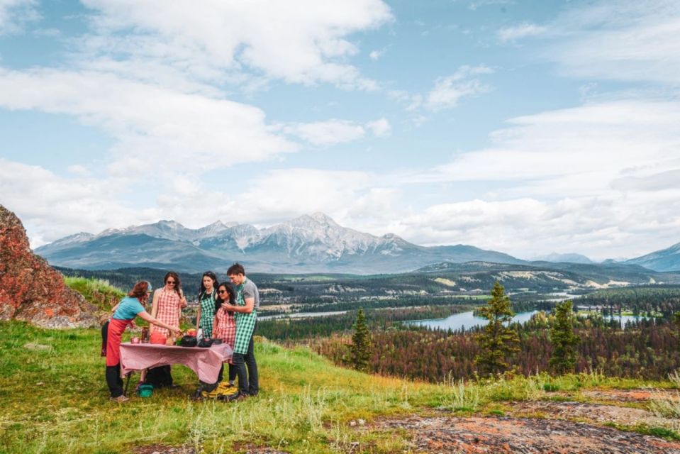 Jasper: Mountain Hike and Backcountry Cooking Class and Meal