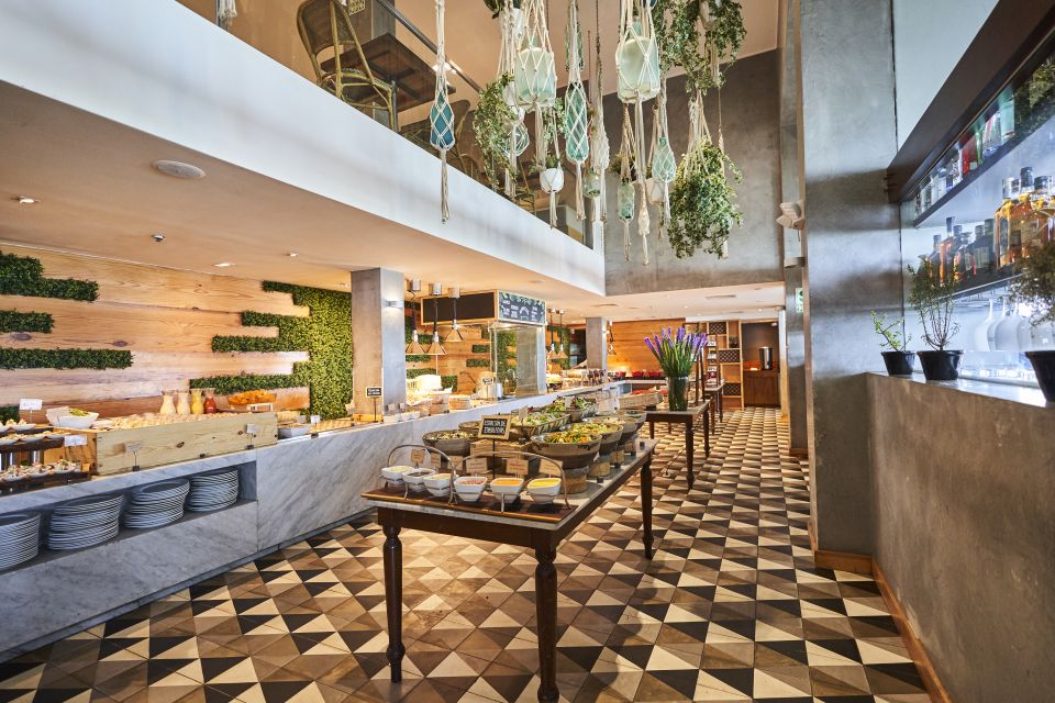 Lima: Lunch Menu at Mangos Restaurant, Larcomar - Key Points