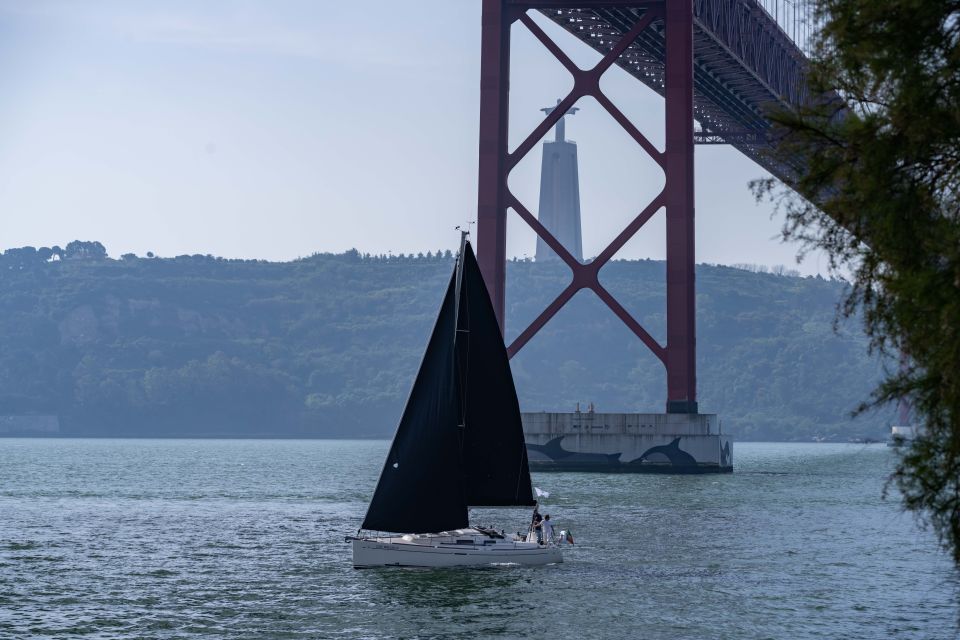 Lisbon: Private Sailboat Tour on the Tagus at Sunset - Key Points