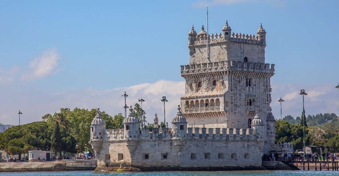 Lisbon: Tejo River Tour From Bom Sucesso to Praça Do Comércio - Key Points