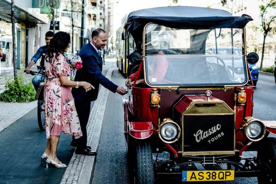 Lisbon: Tour on Board a Classic Tuk - Key Points