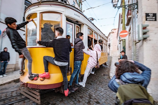 Lisbon Walking Tour With a Photographer - Morning Edition - Tour Highlights