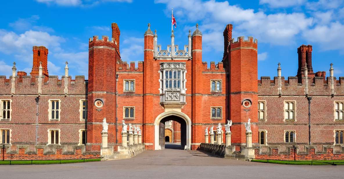 London: Hampton Court Palace Private Tour With Train Ride - Key Points