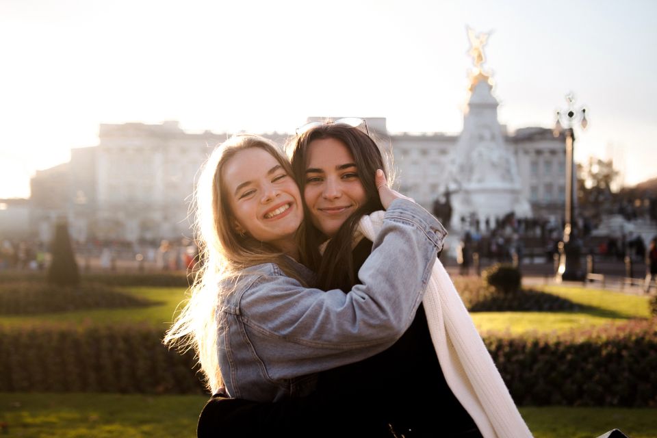 London: Professional Photoshoot Outside Buckingham Palace - Key Points