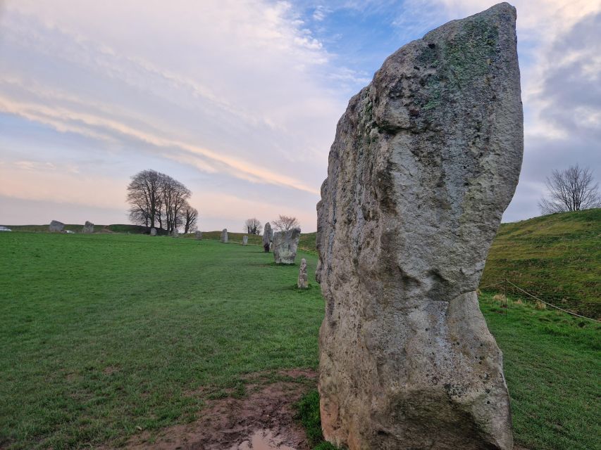 London: Stonehenge, Salisbury Cathedral and Avebury Day Tour - Key Points