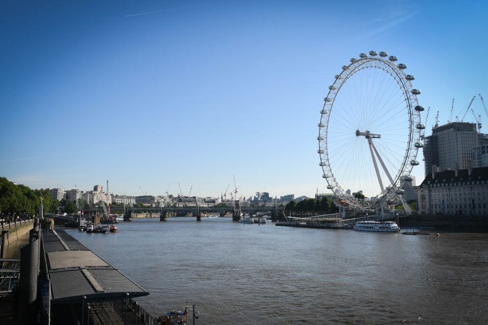 London: Westminster Walking Tour & London Dungeon Entry - Key Points