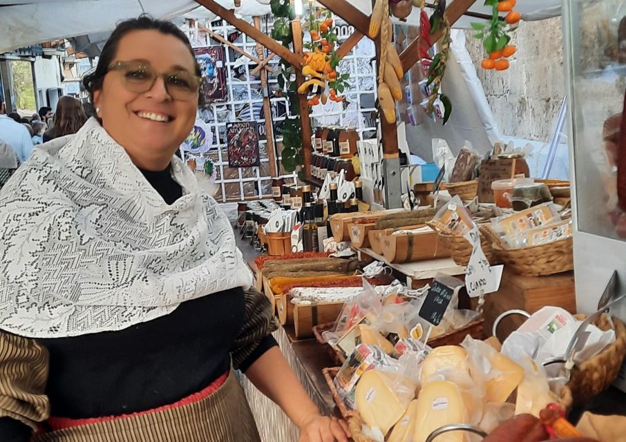 Mallorca: Street Market & Olivemill Minibustour GERMAN GUIDE - Key Points