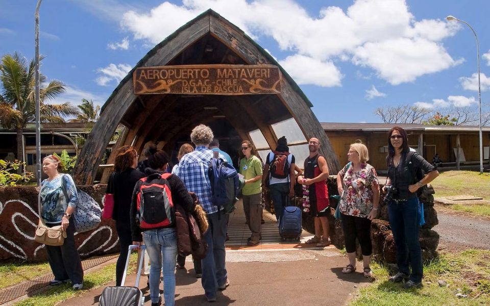 Mataveri Airport: Private Transfer IN Hotel - Overview of Private Transfer