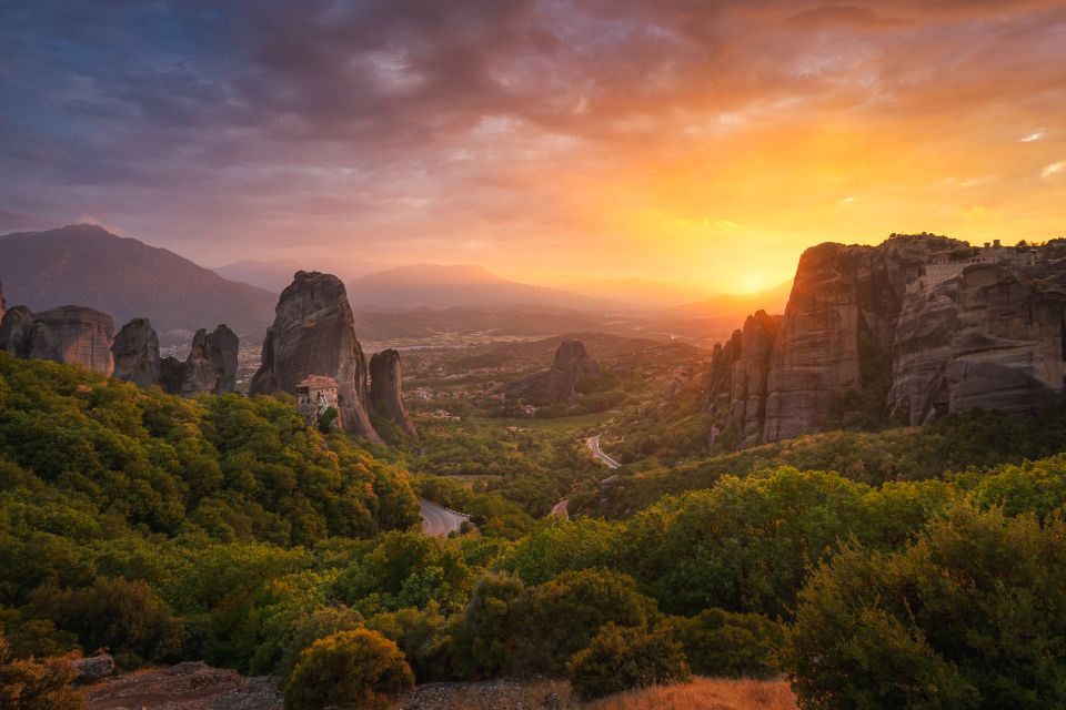 Meteora: Private Sunset Photography Tour - Key Points